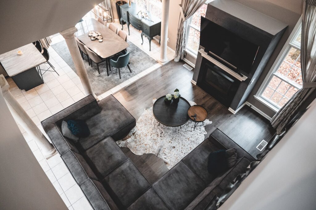 Yanni Exclusive Sofa & Nesting Tables